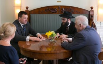Statsminister Jüri Ratas mötte den judiska församlingens i Estland ordförande Boris Oks och chefsrabbin Šmuel Efraim Kot i Stenbocks hus